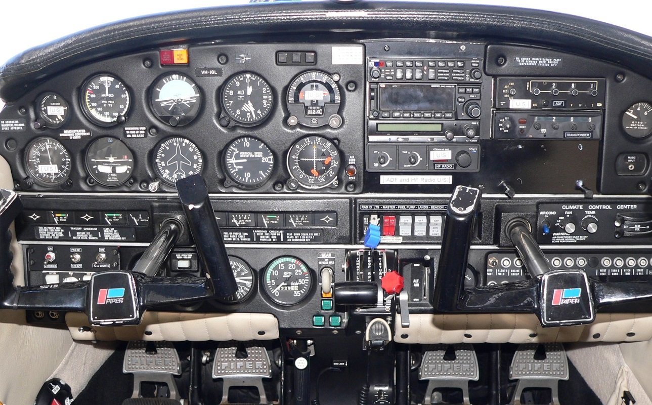 Avionics Upgrade | VH-IGL | PA28R-200-6